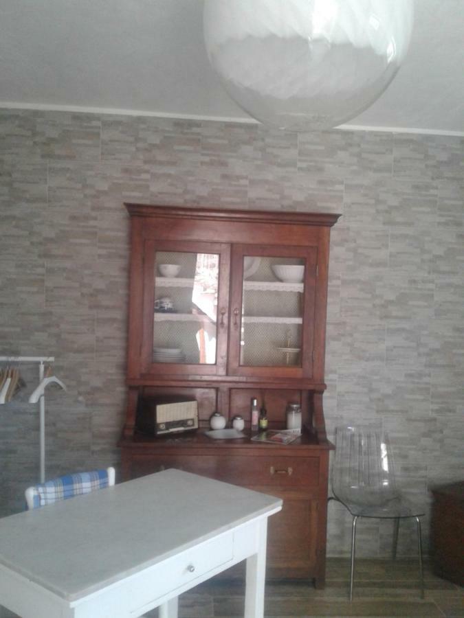 Monolocale Per Coppia Apartment Carrodano Inferiore ภายนอก รูปภาพ